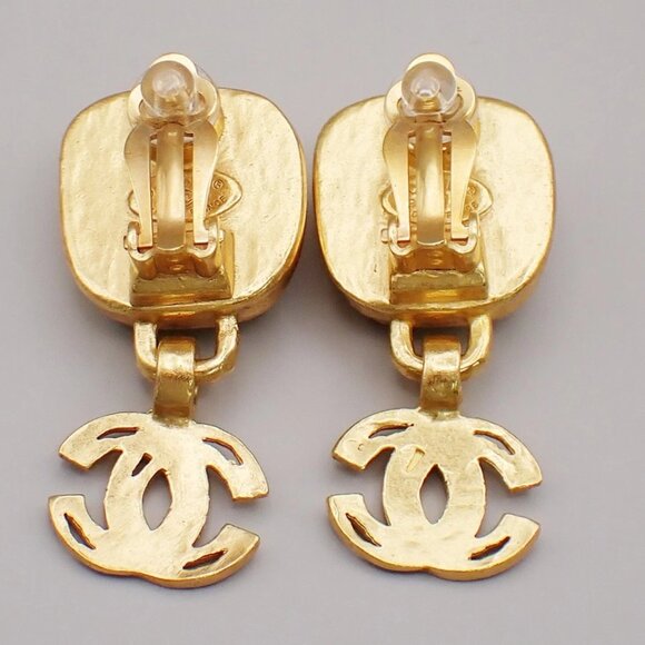 CHANEL CC Logo Drop Earrings 97A Clip-On GHW France Vintage 498-082025 - Picture 6 of 10